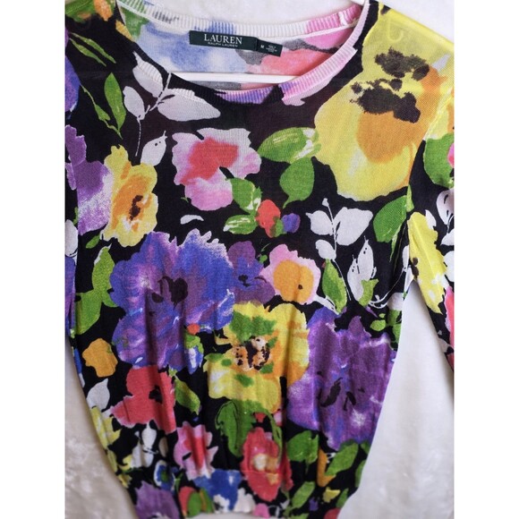 Lauren Ralph Lauren Tops - Lauren Ralph Lauren Women's Size‎ M Floral Long Sleeve Sweater
